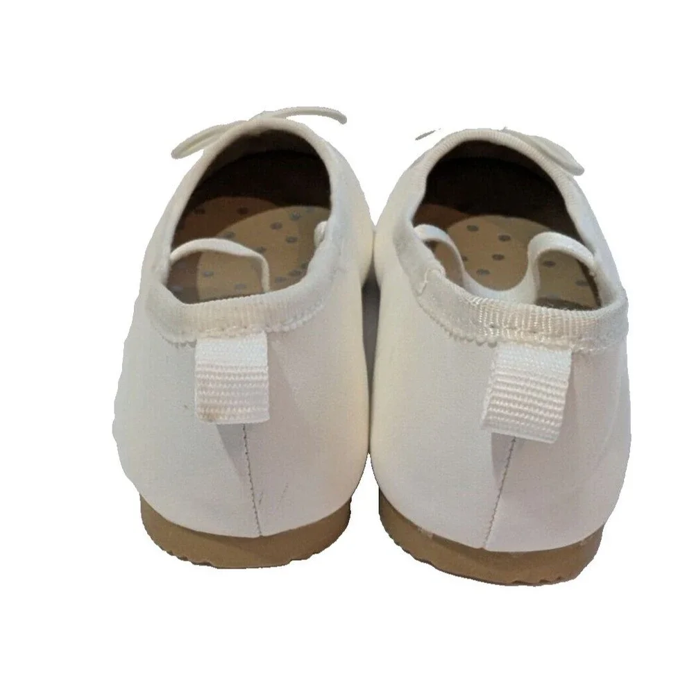 Cat & Jack Toddler Girls White Slip-On Shoes Size 6 NWOT